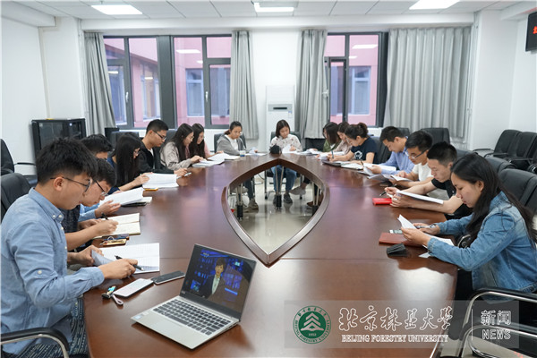 学生社团组织学习总书记在北大师生座谈会上的讲话